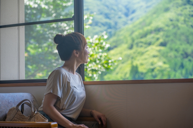 旅行にきた女性